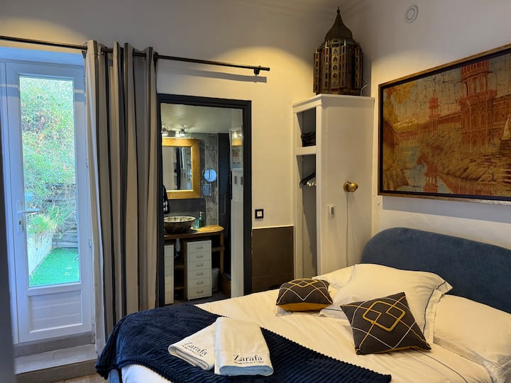 0b22379d-2d23-49a9-b858-c3a430966eeb