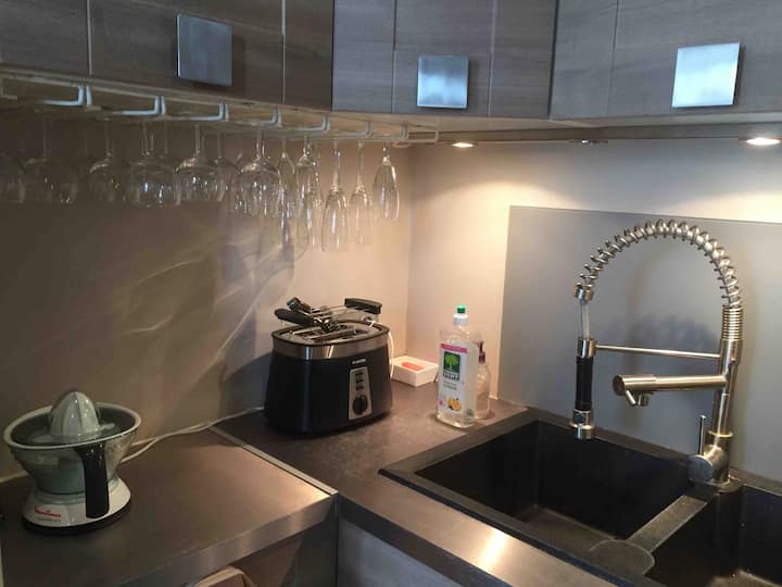 1fb2c597-1f45-436a-8339-130e38f33798