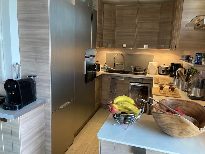 56dda824-6aca-4ca9-aa83-1970f7b83197