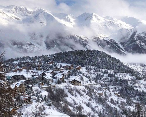 auron-2-min_optimized-scaled